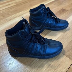 K-Swiss Retro Hightop Classic Black Sneakers Bug Kids size 2 1/2 VGUC